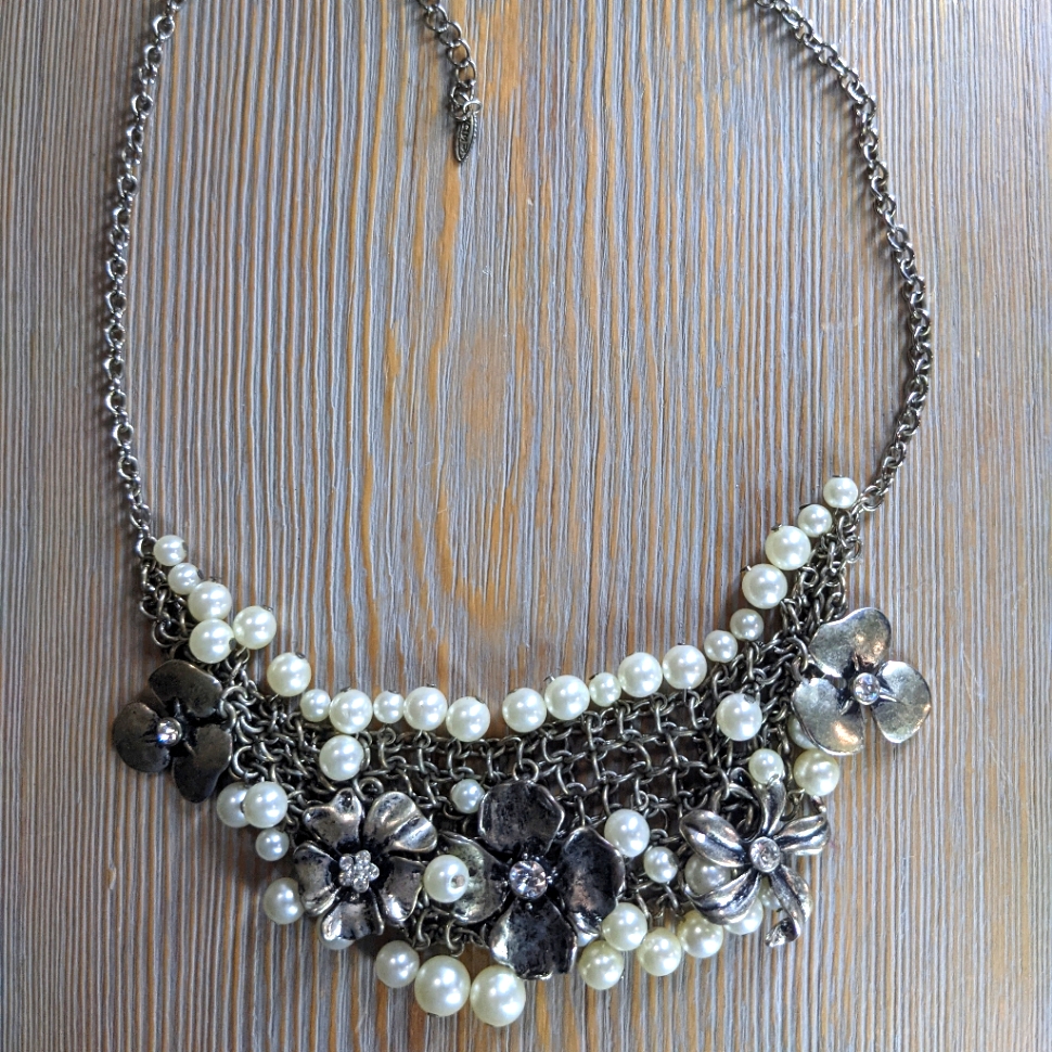 Lovely Vclm Flower / Pearl / Bead Bib Necklace